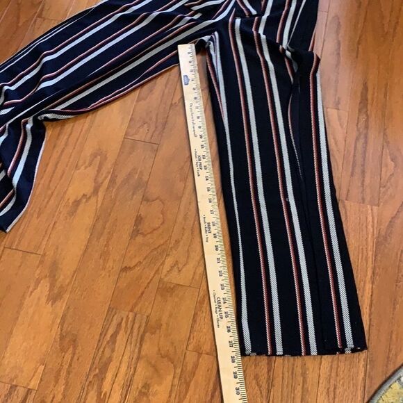 NWOT Jumpsuit Size Small - Picture 7 of 13